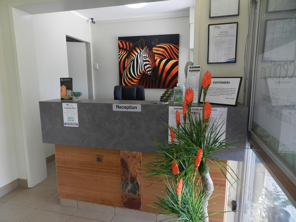 Golden Palms Motor Inn Bundaberg Esterno foto