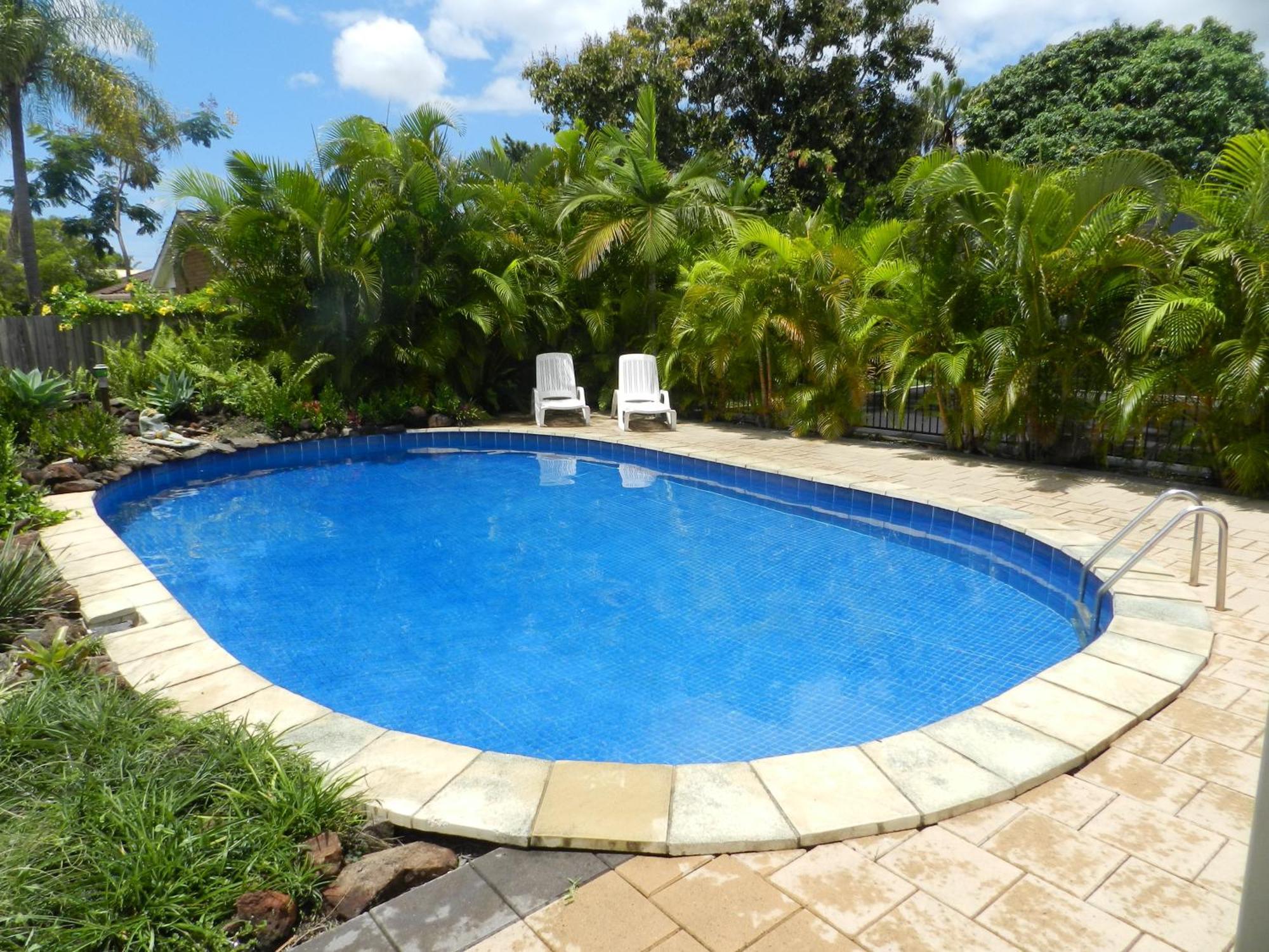 Golden Palms Motor Inn Bundaberg Esterno foto